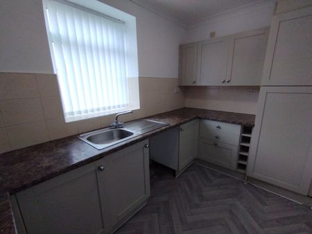 2 Bed Flat, Kingfisher House, L13 - Photo 5