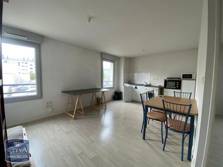 Location Appartement 2 pièces 40m² TRELAZE 49800 - Photo 2