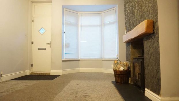 2 bedroom terraced house to rent - Photo 1