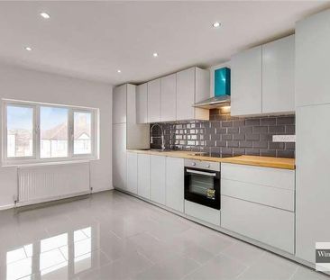 First Floor Flat, Townsend Lane, Kingsbury London, NW9 - Photo 3