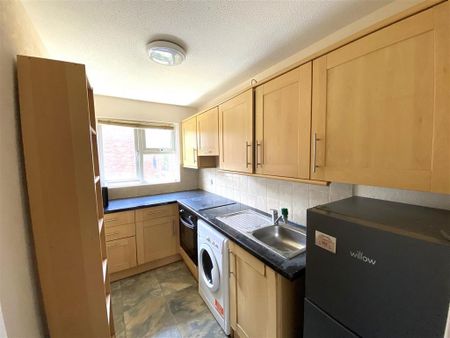 1 bedroom flat to rent - Photo 4