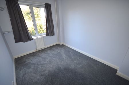 3 bedroom apartment to rent - Photo 2