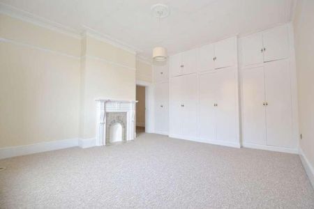 Adelaide Road, Surbiton, KT6 - Photo 3