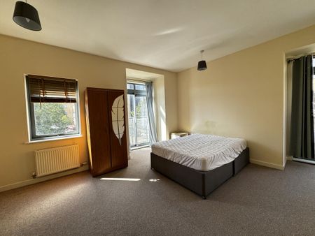 4 bedroom semi-detached house to rent - Photo 5