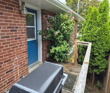 For Lease - 40 Meadowland Drive, Brampton, Ontario - Photo 4