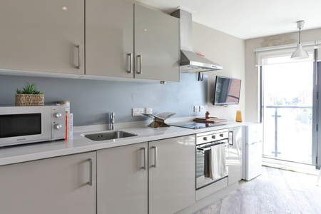 1 bedroom in a house share to rent - Photo 5