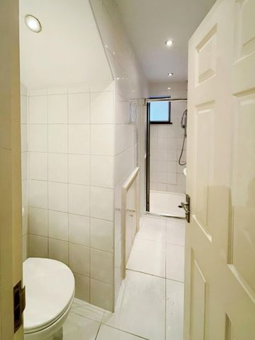 4 bedroom semi-detached house to rent - Photo 3