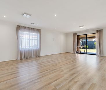 Bright & Spacious! - Photo 5