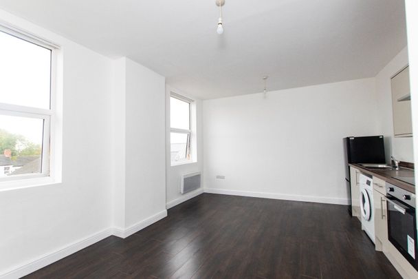 1 Bed Flat, Denman Street, NG7 - Photo 1