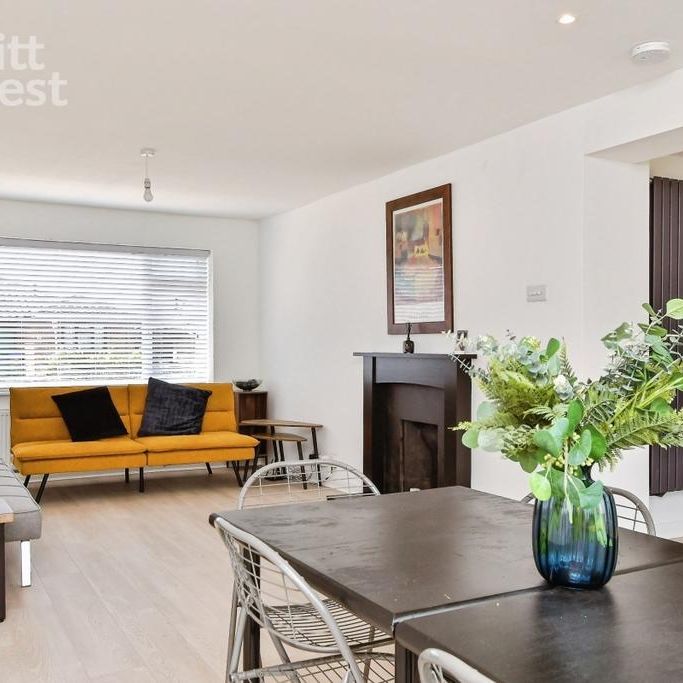 4 bedroom detached house to rent - Photo 1