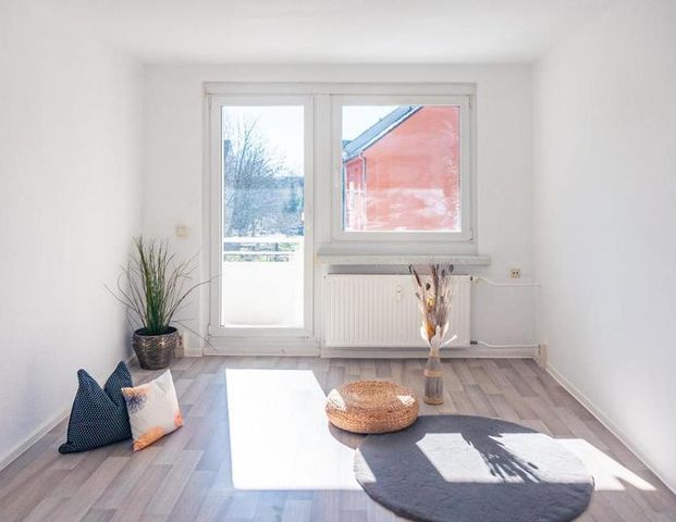 Familien aufgepasst - neu sanierte 3-Raum-Wohnung mit Balkon - Foto 1