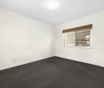 4 View Street, South Toowoomba - Photo 3