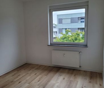 GroÃzÃ¼gige, renovierte Drei-Zimmer-Wohnung mit Balkon in Melle im II. Obergeschoss - Foto 6