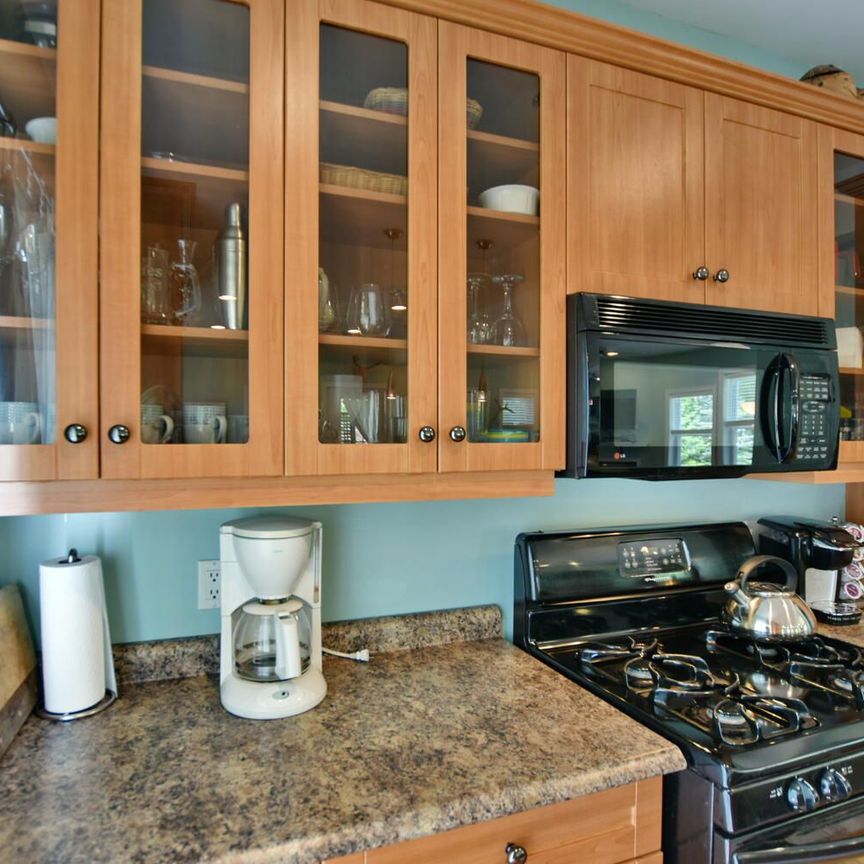 For Lease - 21 47TH Street, Wasaga Beach, Ontario - Photo 1