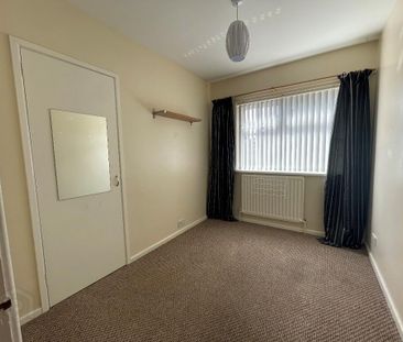 17 Prospect Gardens, Carrickfergus, BT38 8QX - Photo 4