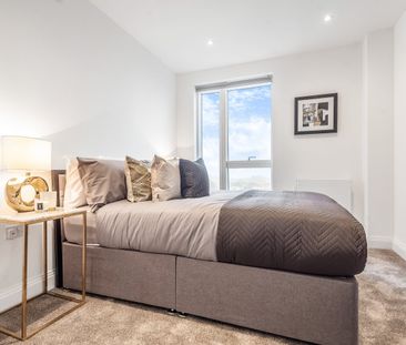 Flat to rent - St. Marks Road, Bromley, BR2 - Photo 5