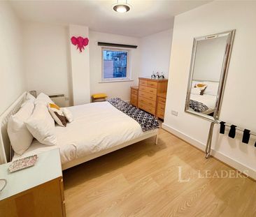 2 bedroom apartment to rent Channel Way, Southampton, SO14 - Photo 5