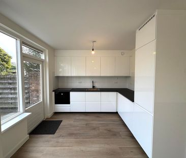 Loefzij 67, Stad en Lande, 1276HK, Huizen - Photo 1