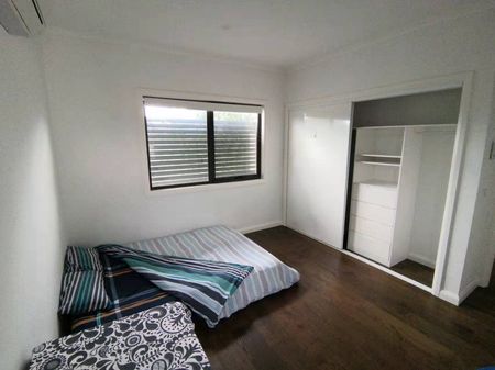 Glen Waverley - Photo 2