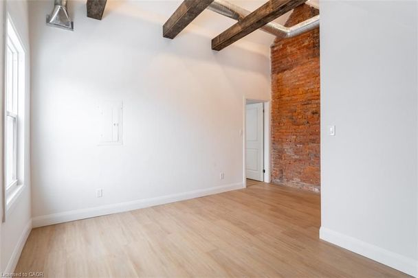 For Lease - 113 Catharine Street Unit# 3, Hamilton, Ontario - Photo 1