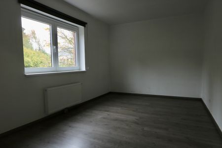 Appartement met 2 slaapkamers en autostaanplaats. - Foto 2