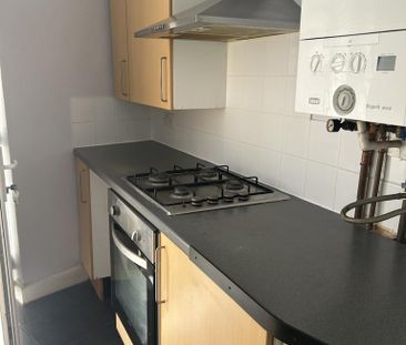 1 bedroom ground floor flat to rent - Photo 2