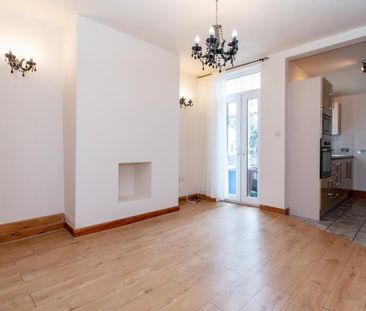 2 bedroom terraced house to rent - Photo 2