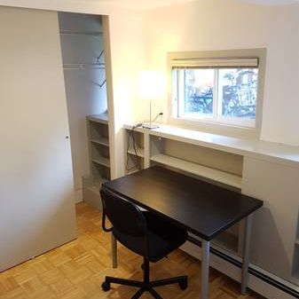 1 furnished bedroom in 2 bedroom apartment - Photo 1