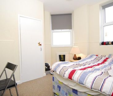 2 bedroom house share to rent - Photo 2