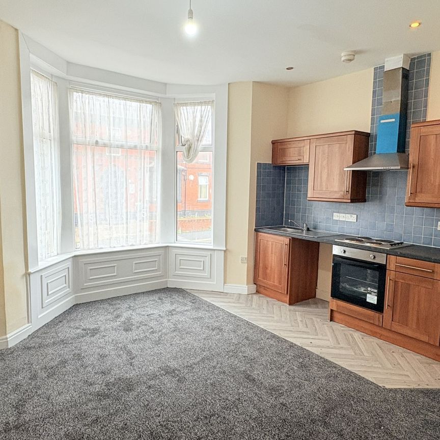 28 Regent Road, Blackpool - Photo 1