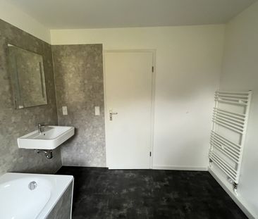 Ruhige Wohnung in Ebersdorf mit Einbauküche - Foto 1