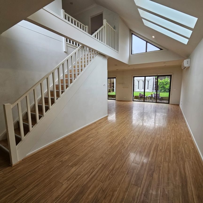 9/28 Eulinga Road, Clarinda VIC 3169 - House For Rent | Domain - Photo 1