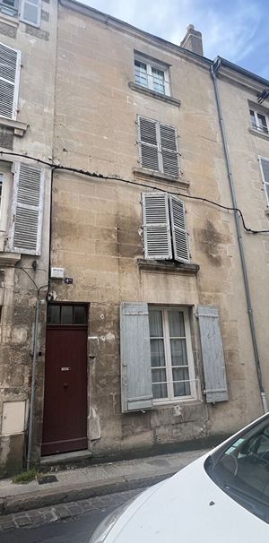 Appartement Poitiers 1 pièce(s) donnant sur rue - Photo 1