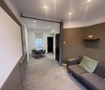 122 Bloomfield Avenue, Belfast, BT5 5AB - Photo 1