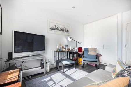 Price £2,675 pcm - Available 22/08/2026 - Furnished / Unfurnished - Photo 4