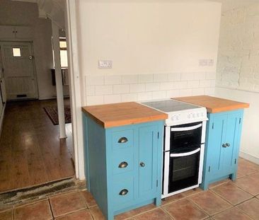 2 bedroom cottage to rent - Photo 1