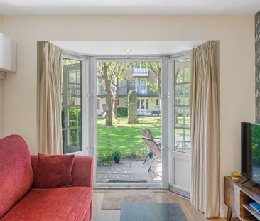 Selhurst Close, London, SW19 ground floor flat to rent - Photo 1