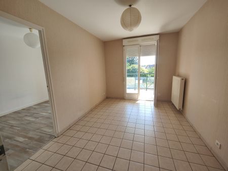 Location Appartement 1 pièce 29m² JOIGNY 89300 - Photo 2