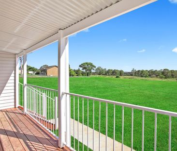 2 bedroom cottage with large shed - Photo 5