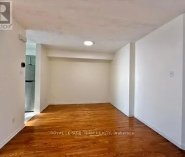 206 CLARIDGE DRIVE - Photo 1