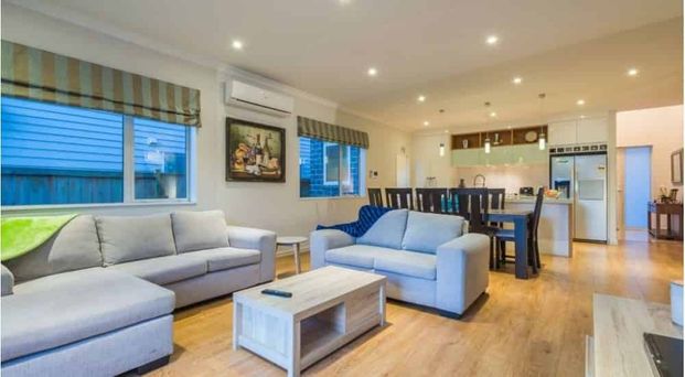 FLAT BUSH, 4 BEDROOMS - Photo 1