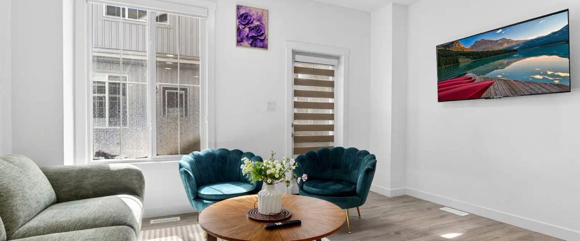 Beautiful brand new 3 bedroom home with lots of amenities — 3 Bedrooms Townhouse - Photo 1