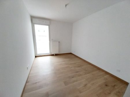 Location Appartement 3 pièces 70m² ORLEANS 45000 - Photo 4
