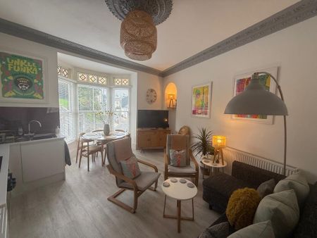 2 bedroom apartment to rent - Photo 3