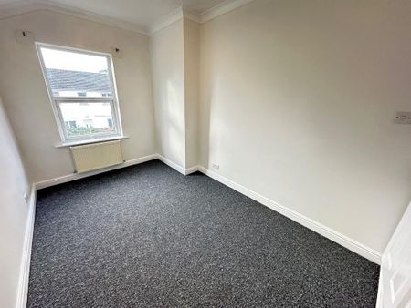 2 bedroom maisonette to rent - Photo 3