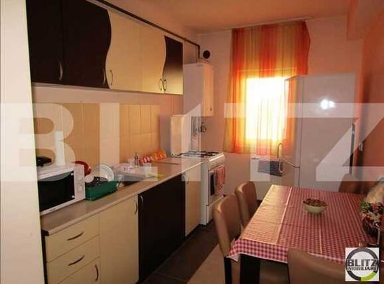 De inchiriat 2 camere, 50 mp! Parcare! Complet mobilat! Zona strazii Florilor! - Photo 1