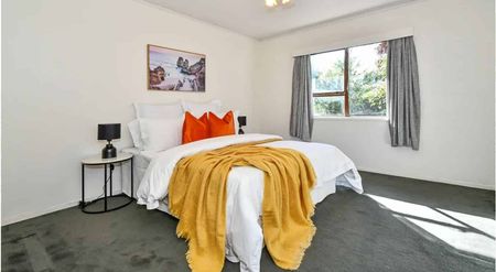 MIDDLEMORE-'Ready to move in' - Photo 3