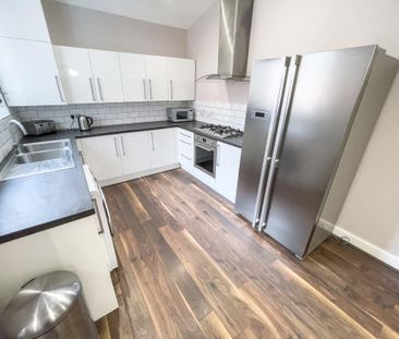 1 bedroom in a house share to rent - Photo 4