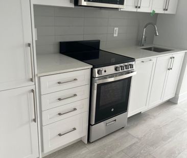 For Lease - 2450 Old Bront Road Unit# 547, Oakville, Ontario - Photo 3