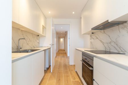 Piso de alquiler en Joan Miro, Finestrelles - Photo 4